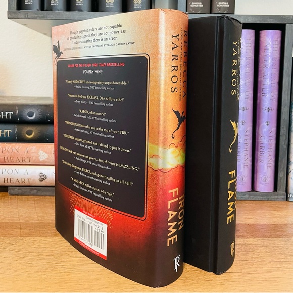 IRON FLAME - First Edition by Rebecca Yarros - Picture 4 of 6